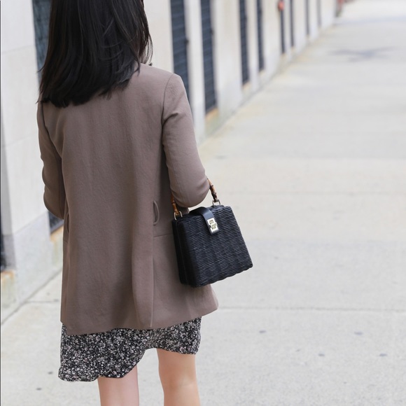 Aritzia Wilfred Echelle Jacket Blazer in earl grey - Picture 3 of 8
